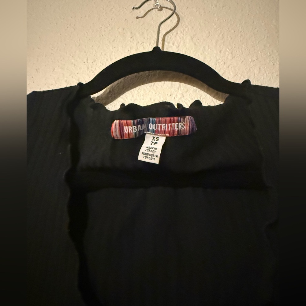 URBAN OUTFITTERS LEILA RIBBED TIE FRONT TOP XS - Picture 3 of 3